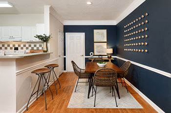Windcrest model dining